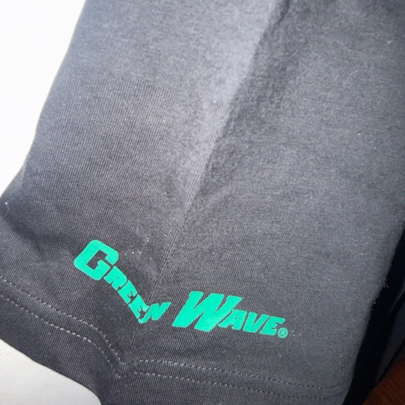 Brand new Tulane Black and Green high quality Mitchel & Ness shirt - Picture 3 of 4